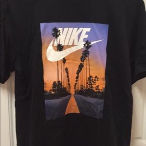 Men’s Nike t-shirt